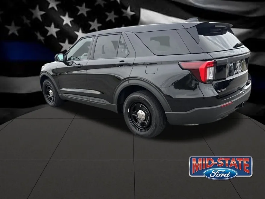 2025 Ford Explorer photo 1