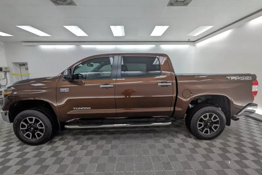 2016 Toyota Tundra Limited photo 1