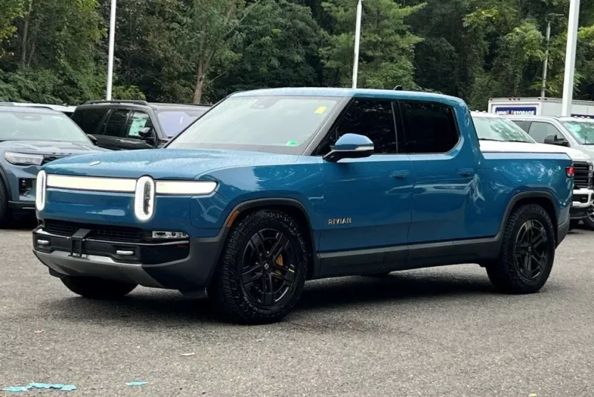 2022 Rivian R1T Launch Edition photo 1