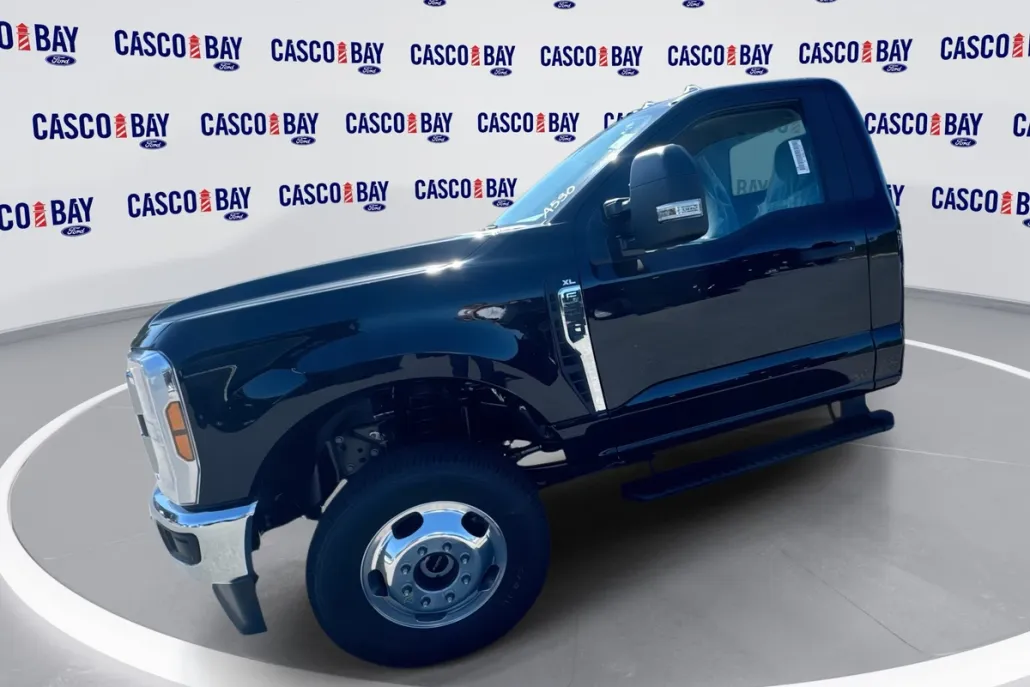 2026 Ford F-350 XL photo 1