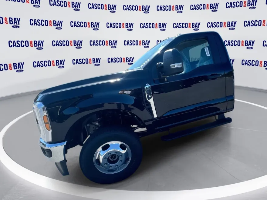 2026 Ford F-350 XL photo 1