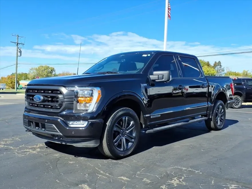 2023 Ford F-150 XLT photo 1
