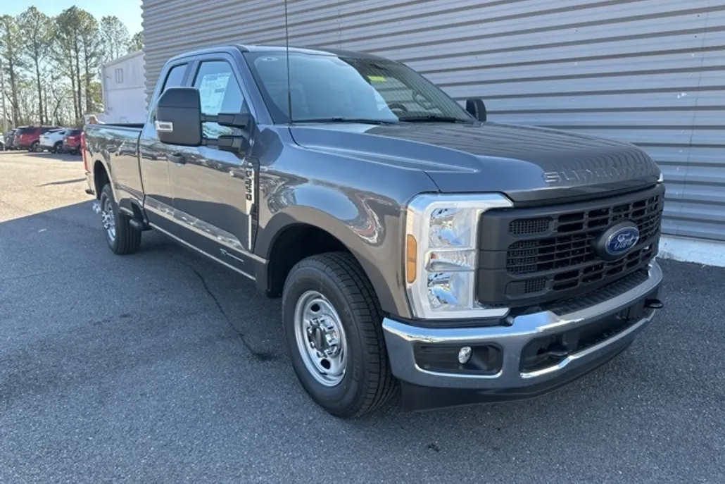 2025 Ford F-250 XL photo 1