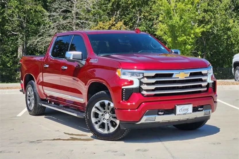 2025 Chevrolet Silverado 1500 High Country photo 1