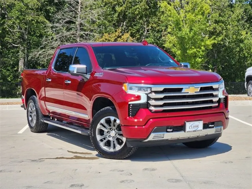 2025 Chevrolet Silverado 1500 High Country photo 1