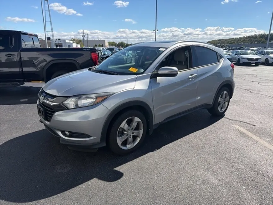 2017 Honda HR-V EX-L photo 1