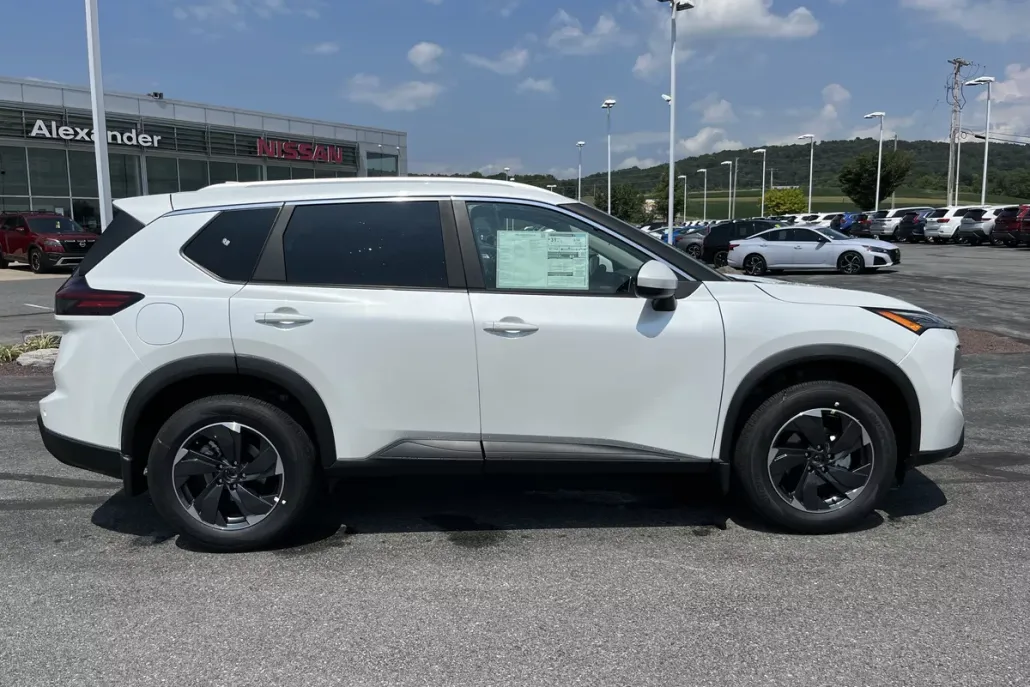 2026 Nissan Rogue SV photo 1