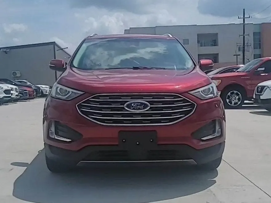 2019 Ford Edge Titanium photo 1