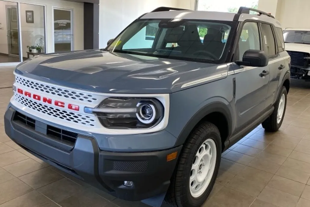 2025 Ford Bronco Sport Heritage photo 1
