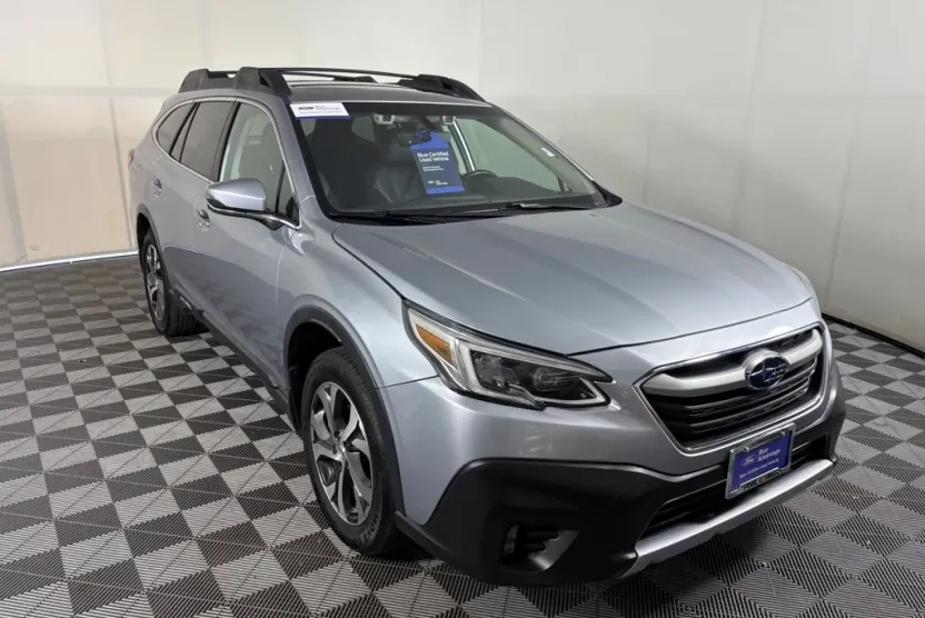 2020 Subaru Outback Limited photo 1