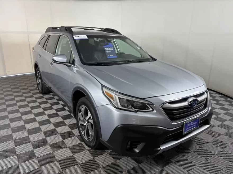 2020 Subaru Outback Limited photo 1