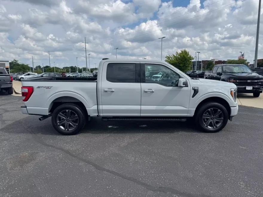2023 Ford F-150 Lariat photo 1