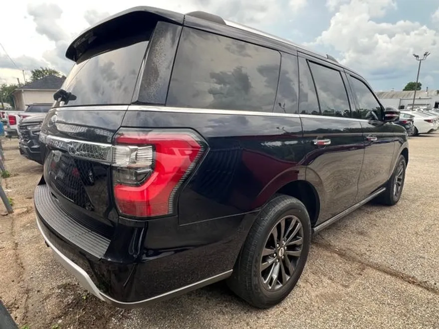 2021 Ford Expedition Limited photo 1