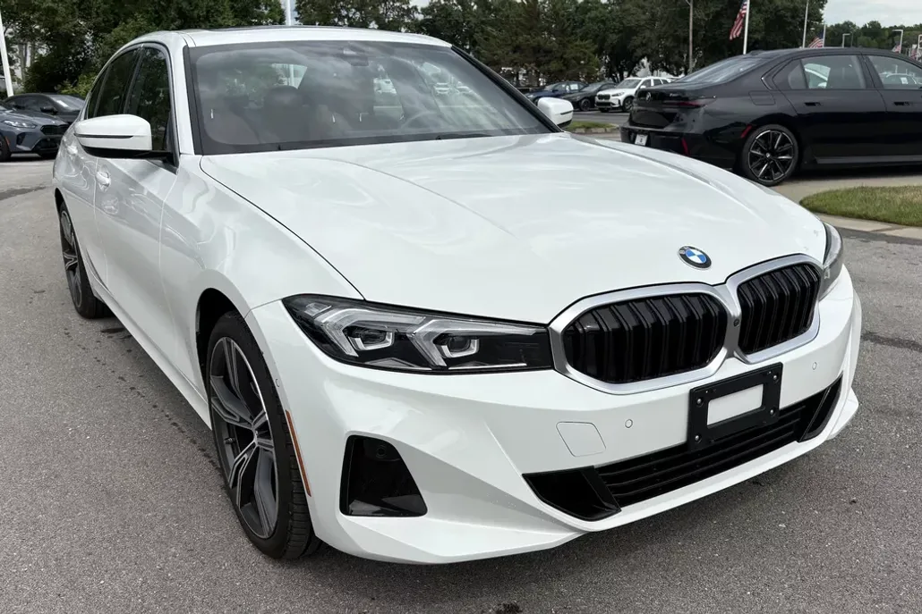 2024 Bmw 330i xDrive photo 1