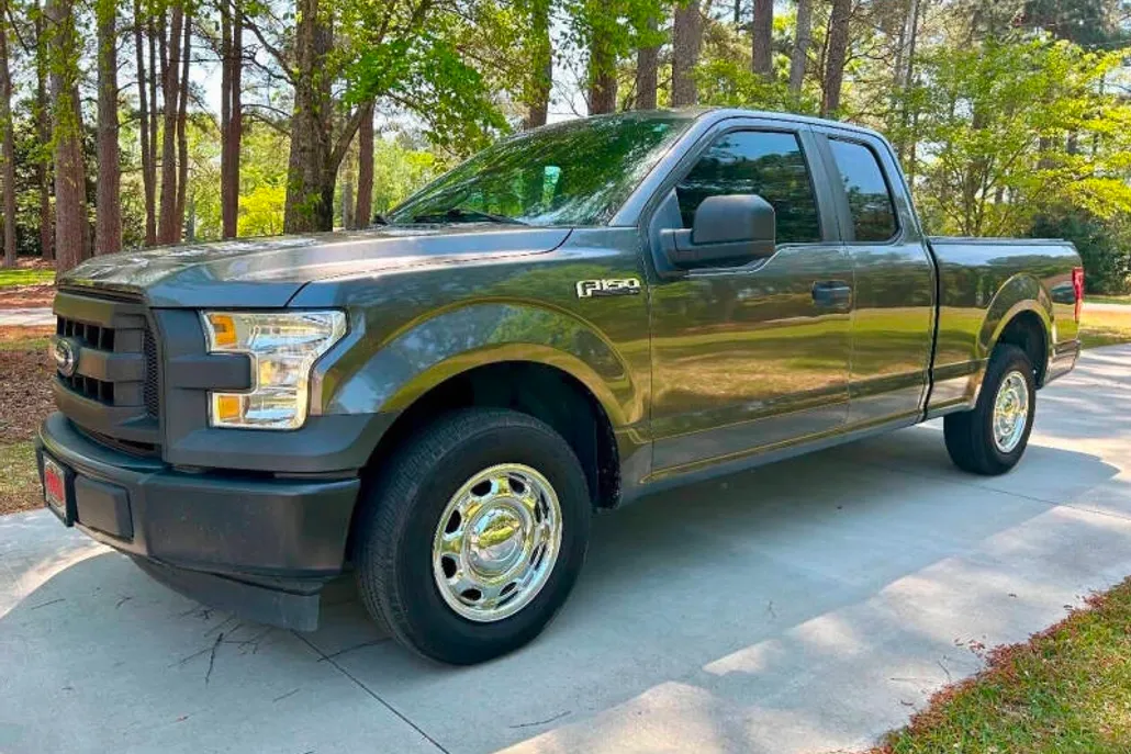 2017 Ford F-150 XL photo 1