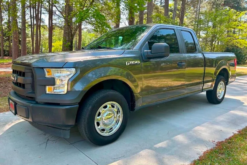 2017 Ford F-150 XL photo 1