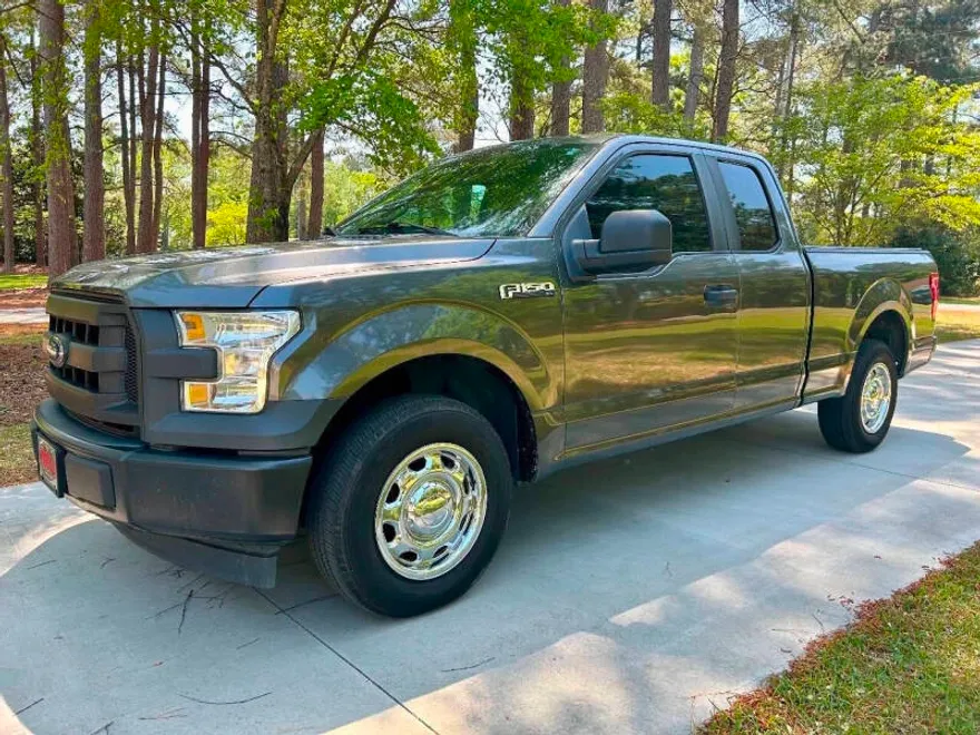 2017 Ford F-150 XL photo 1