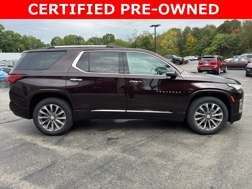 2022 Chevrolet Traverse Premier photo 1