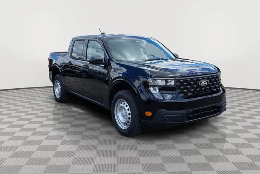 2025 Ford Maverick XL photo 1