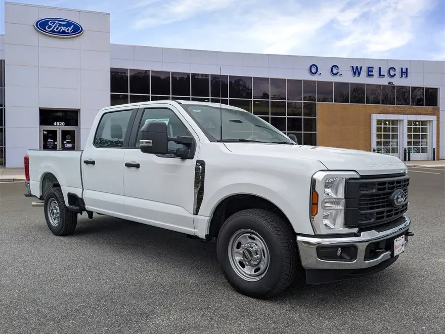 2025 Ford F-250 XL photo 1