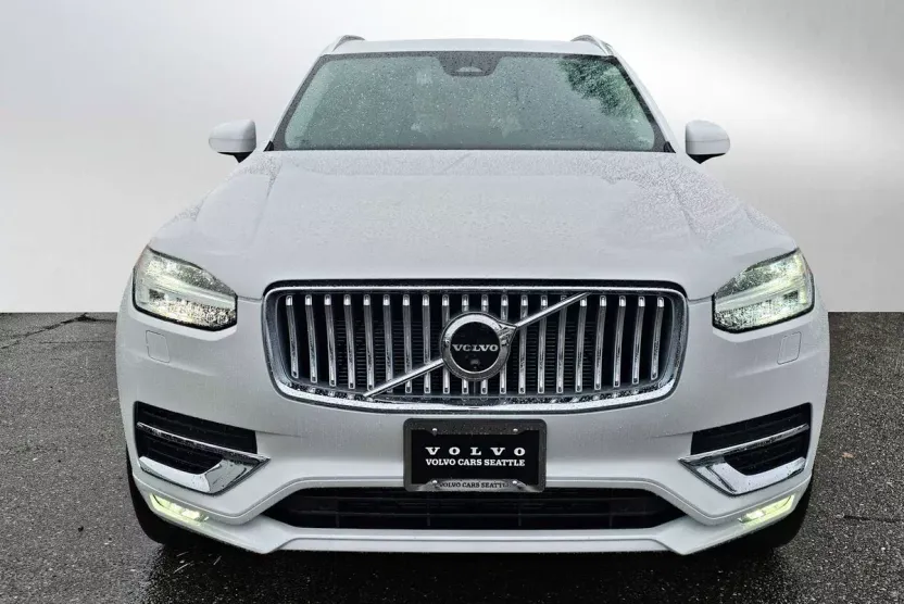 2025 Volvo XC90 Plus photo 1