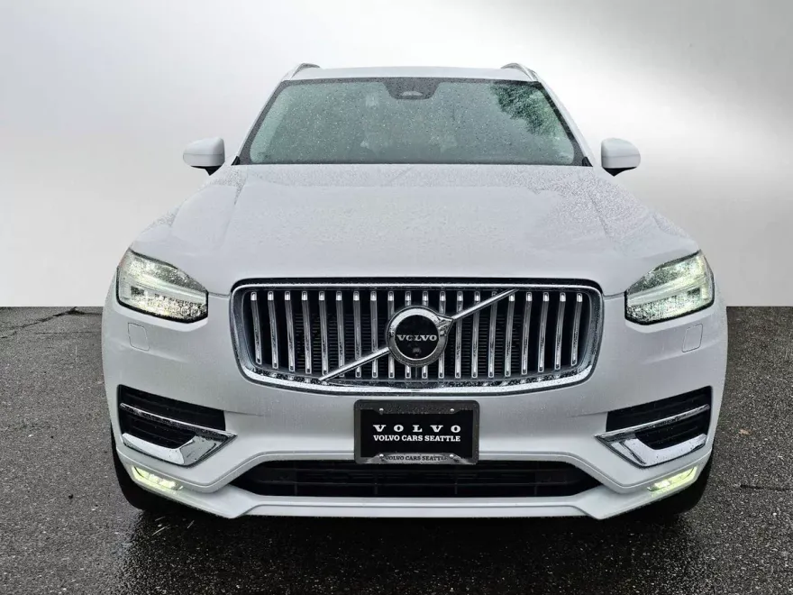 2025 Volvo XC90 Plus photo 1