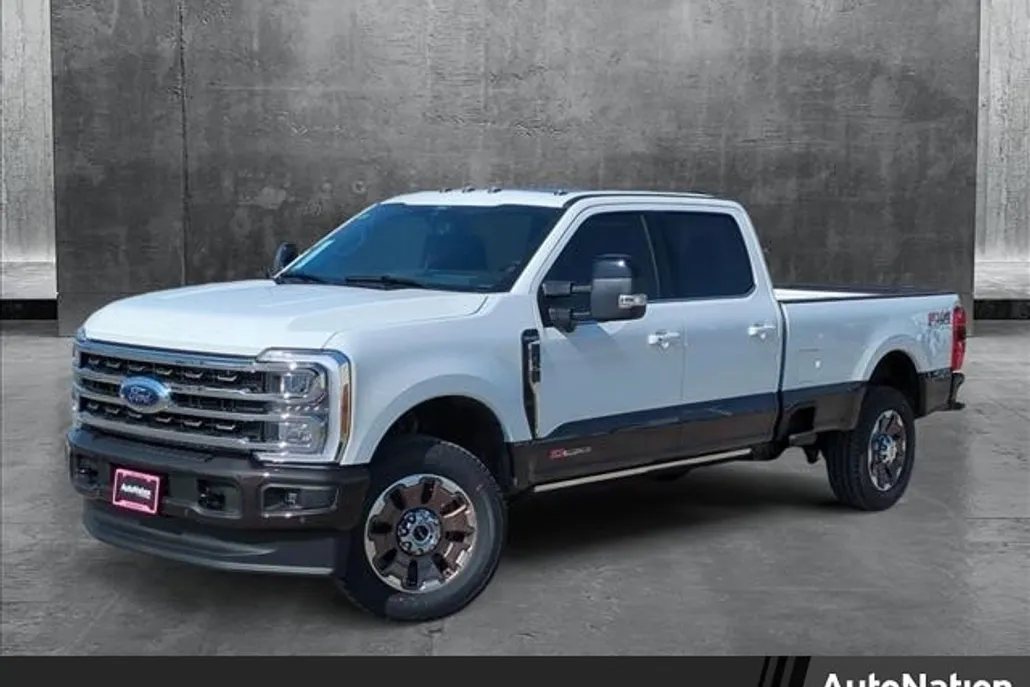 2025 Ford F-350 King Ranch photo 1