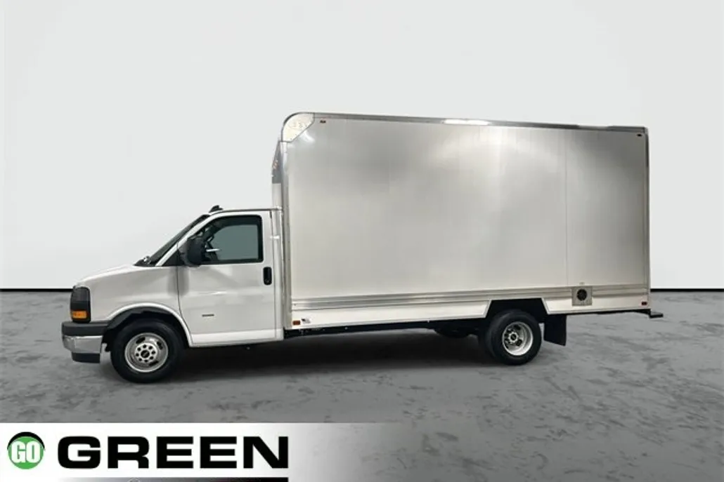 2025 Gmc Savana Cutaway 3500 photo 1