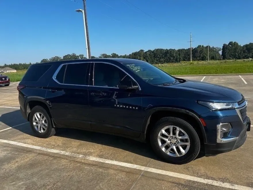 2023 Chevrolet Traverse 1LS photo 1