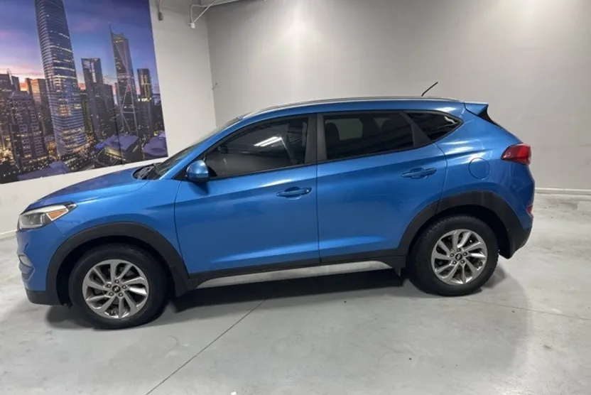 2017 Hyundai Tucson SE photo 1