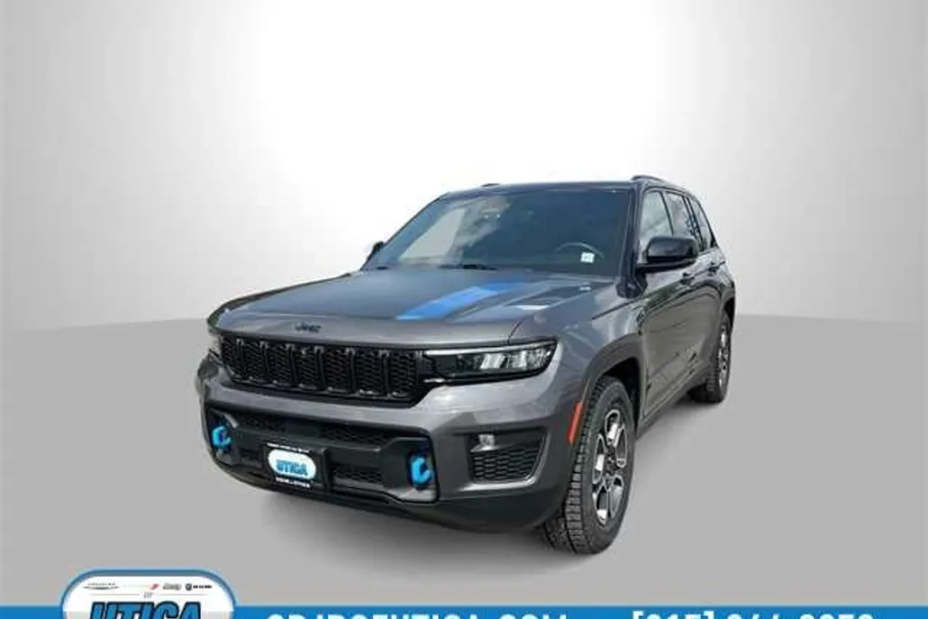2022 Jeep Cherokee Trailhawk 4xe photo 1