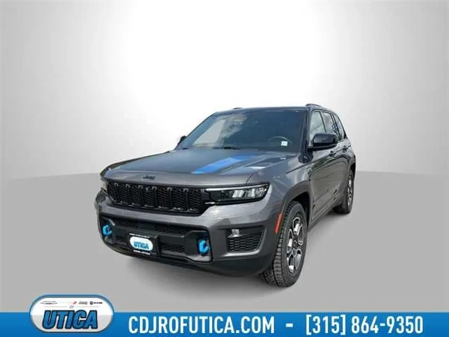2022 Jeep Cherokee Trailhawk 4xe photo 1