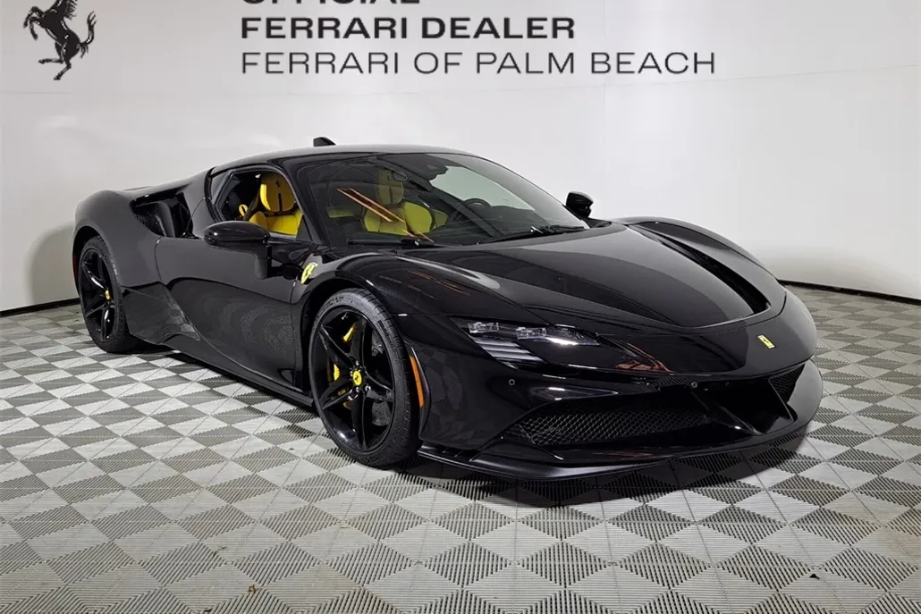 2023 Ferrari SF90 Stradale Base photo 1