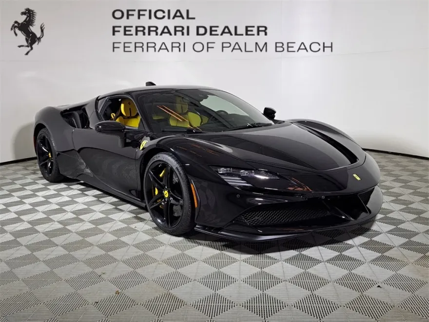 2023 Ferrari SF90 Stradale Base photo 1