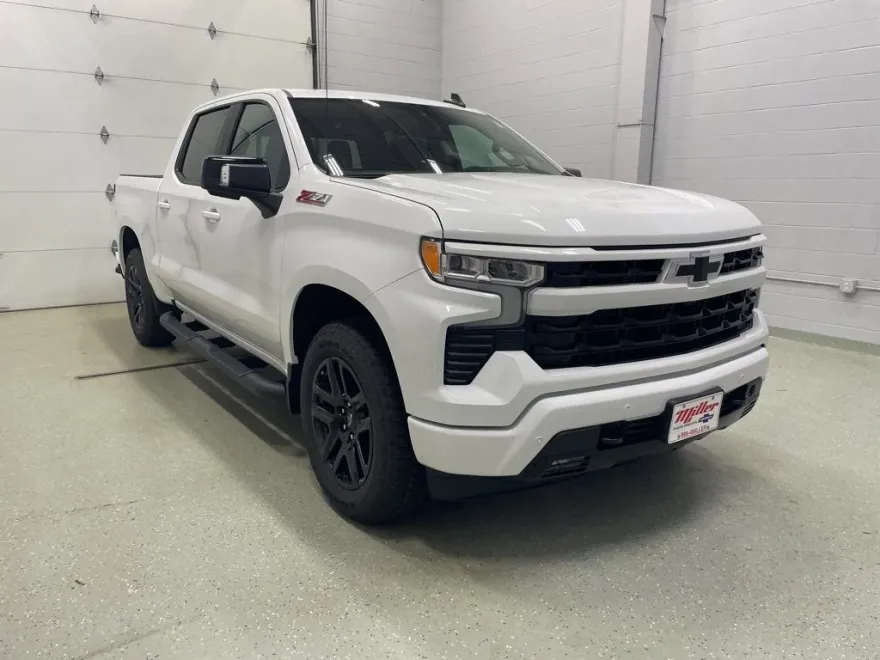 2026 Chevrolet Silverado 1500 RST photo 1