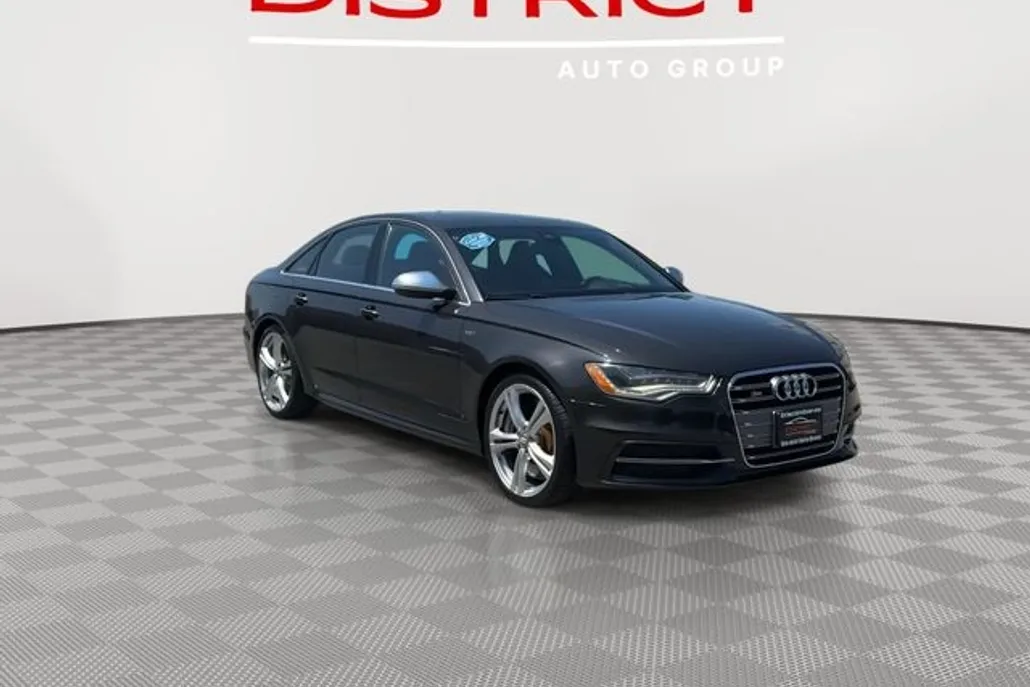 2015 Audi S6 photo 1