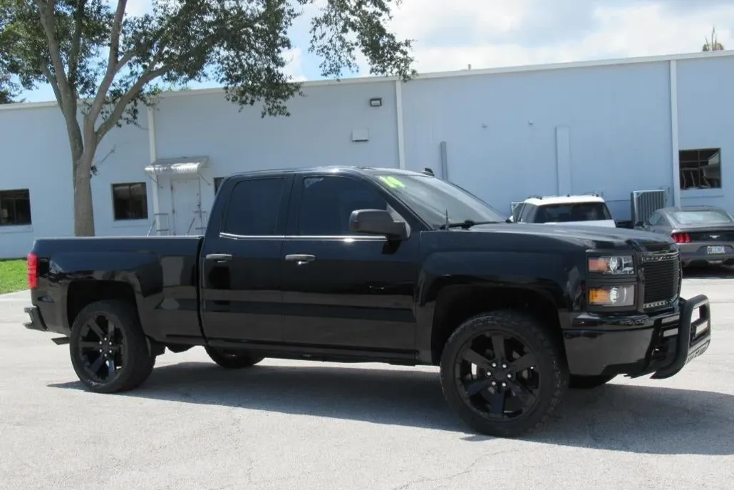 2014 Chevrolet Silverado 1500 LT photo 1