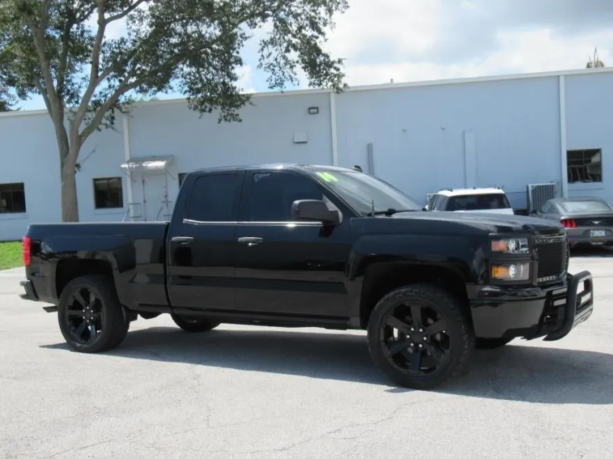 2014 Chevrolet Silverado 1500 LT photo 1