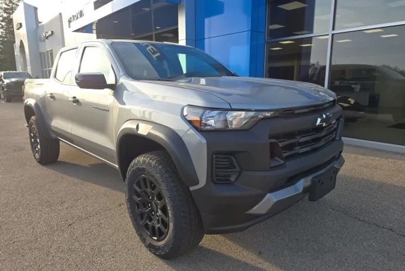 2026 Chevrolet Colorado Trail Boss photo 1