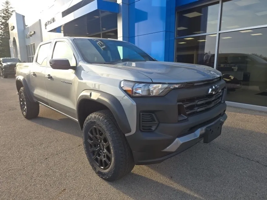 2026 Chevrolet Colorado Trail Boss photo 1