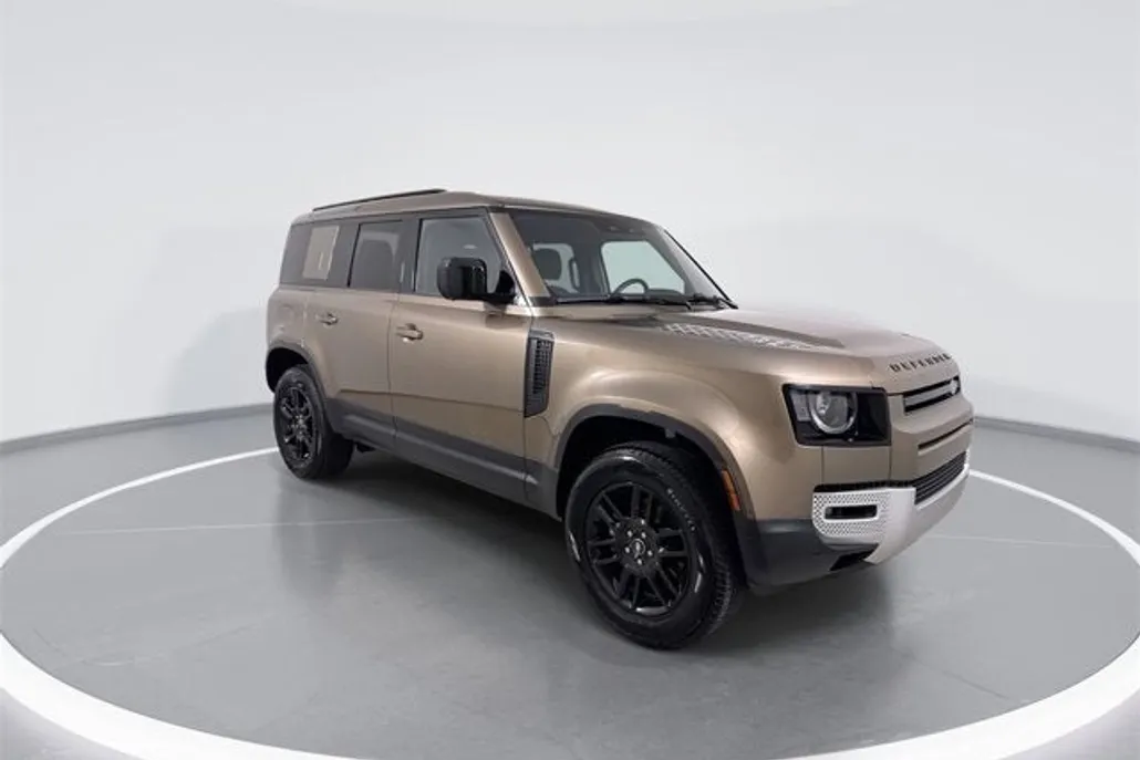 2025 Land Rover Defender 110 S photo 1