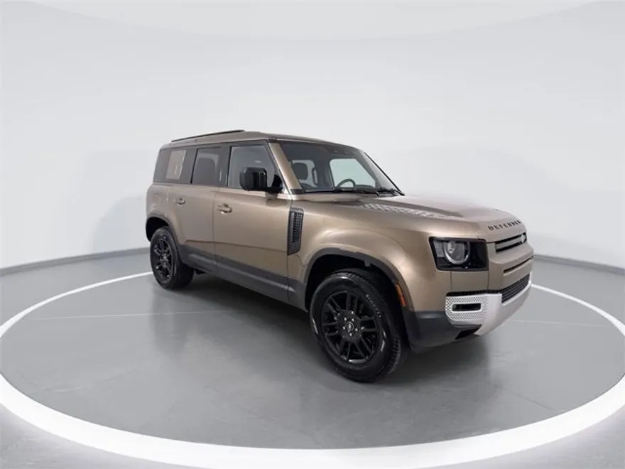 2025 Land Rover Defender 110 S photo 1