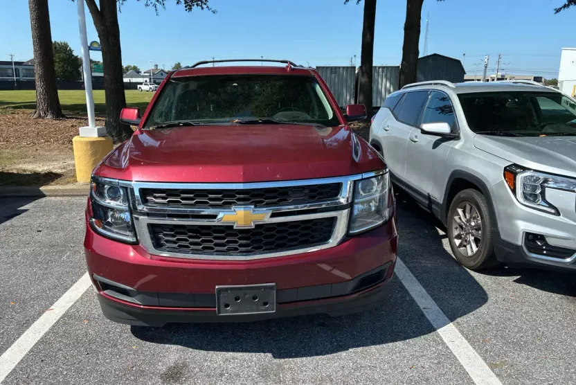 2016 Chevrolet Tahoe LT photo 1