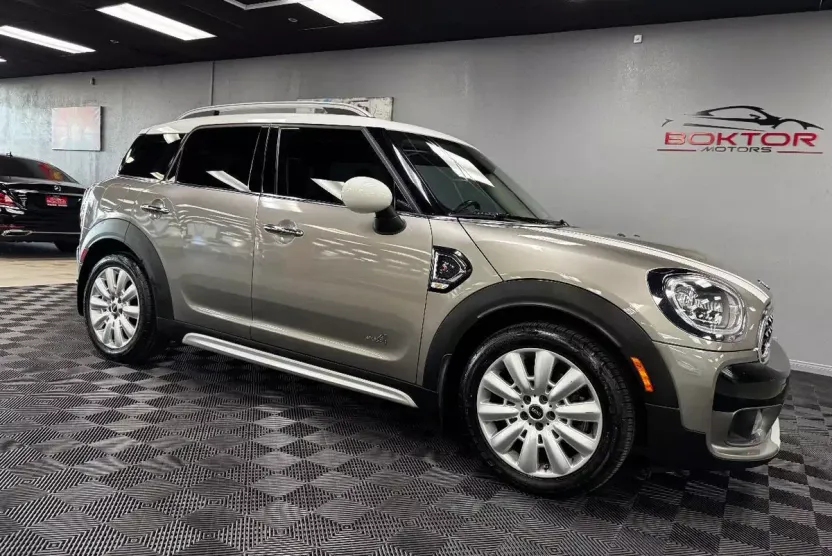 2019 Mini Countryman S ALL4 photo 1