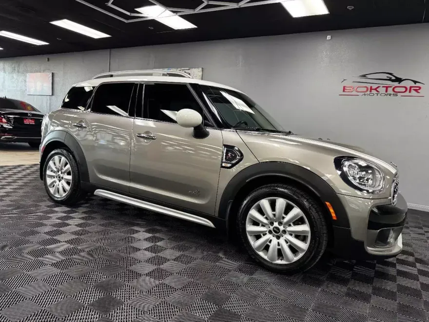 2019 Mini Countryman S ALL4 photo 1