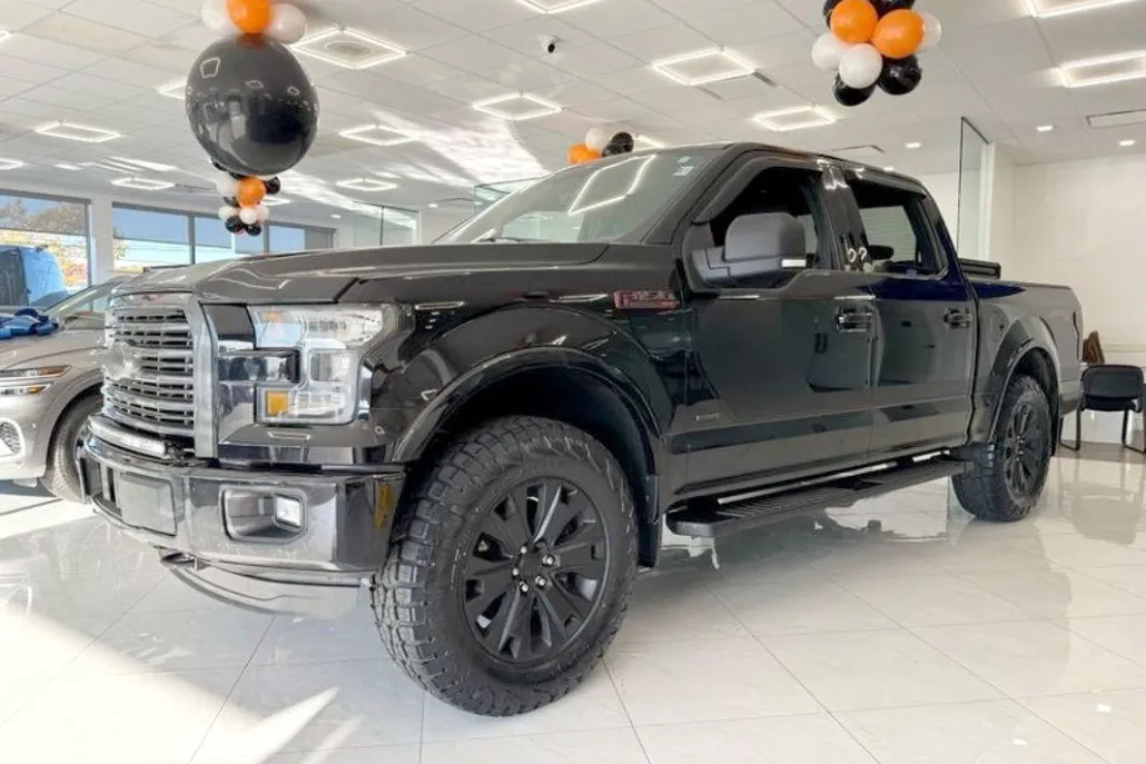 2016 Ford F-150 XLT photo 1