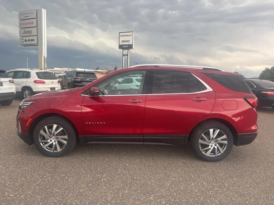 2023 Chevrolet Equinox Premier photo 1