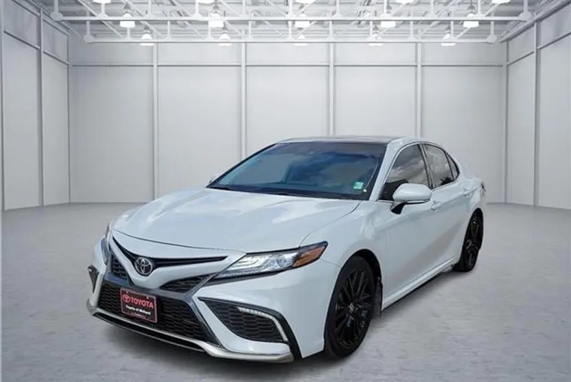 2023 Toyota Camry XSE photo 1