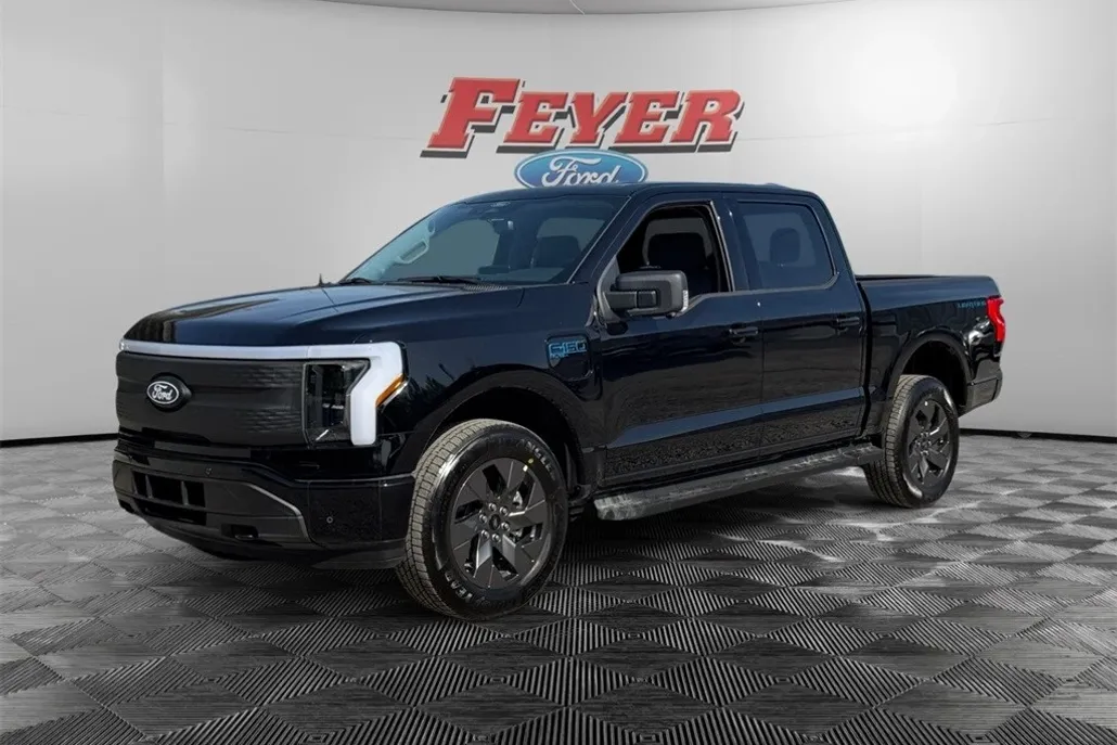 2025 Ford F-150 Lightning photo 1