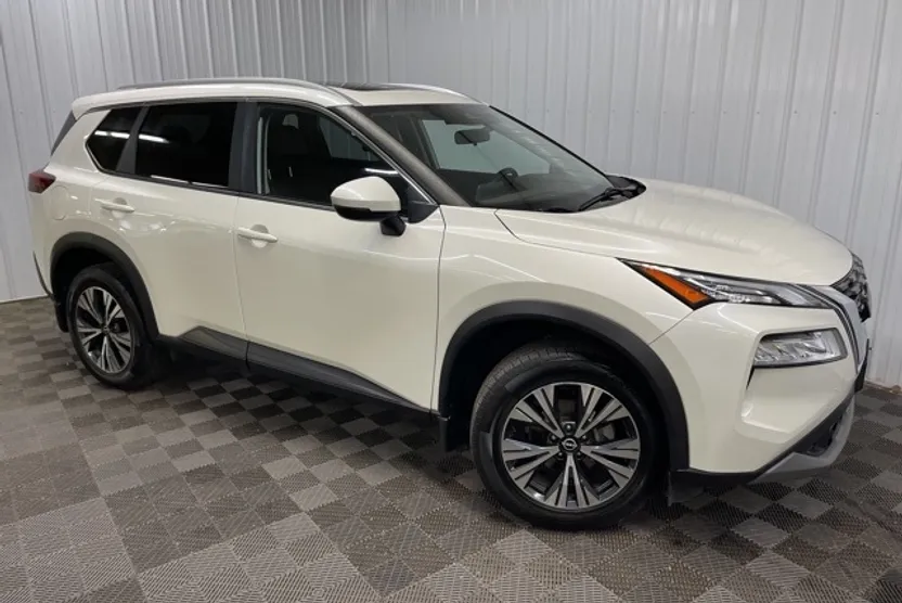 2022 Nissan Rogue SV photo 1